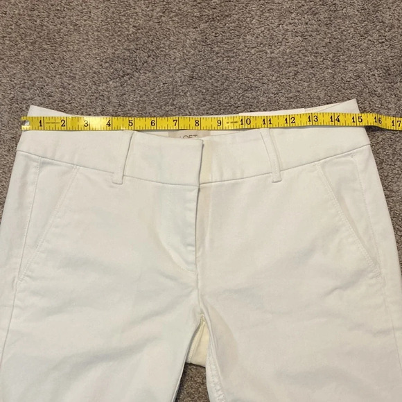NWT Loft Outlet Bermuda Roll Short White 2 - Picture 4 of 15